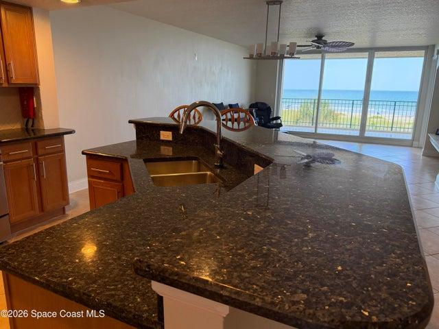 Gorgeous kitchen, gorgeous view!