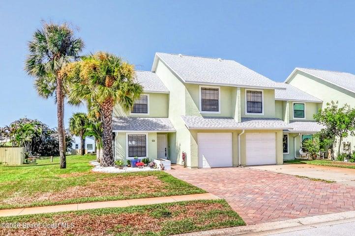 Oversized Pavered Driveway