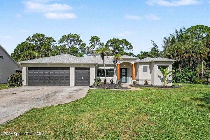 671 Hurst Road NE, Palm Bay