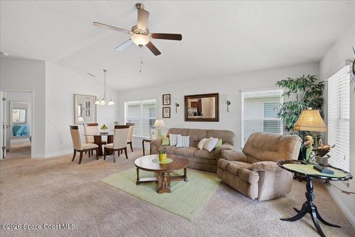 Great Room - Dining area