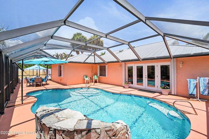209 Chalet Avenue, Indialantic