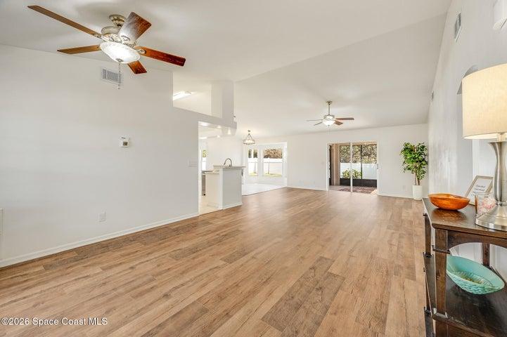 883 Del Mar Circle, West Melbourne, FL, 32904 photo 7