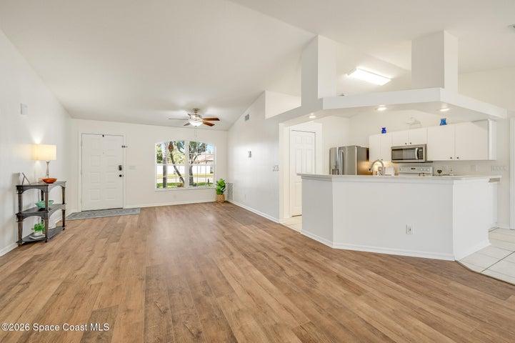 883 Del Mar Circle, West Melbourne, FL, 32904 photo 9