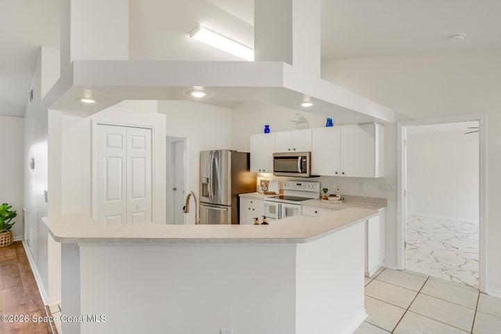 883 Del Mar Circle, West Melbourne, FL, 32904 photo 12