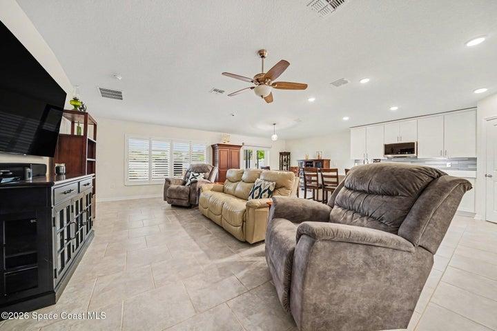 406 Three Oaks Drive, Edgewater, FL, 32141 photo 11