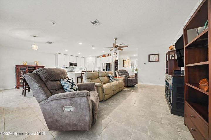 406 Three Oaks Drive, Edgewater, FL, 32141 photo 12
