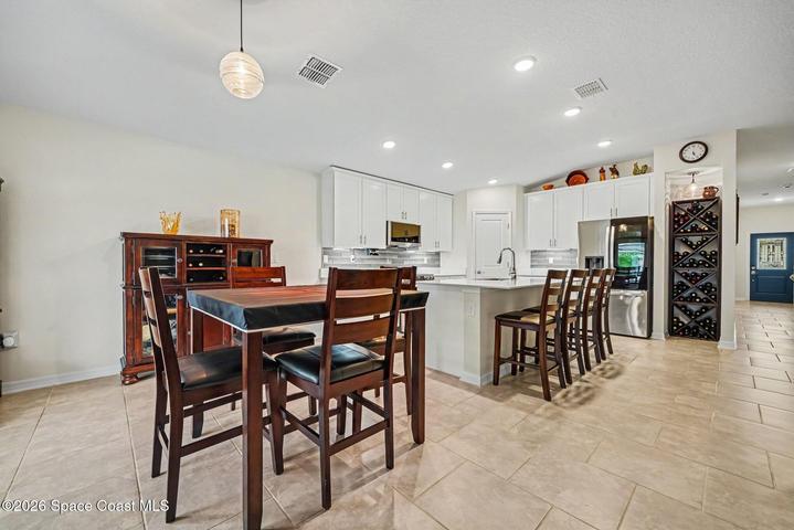 406 Three Oaks Drive, Edgewater, FL, 32141 photo 8
