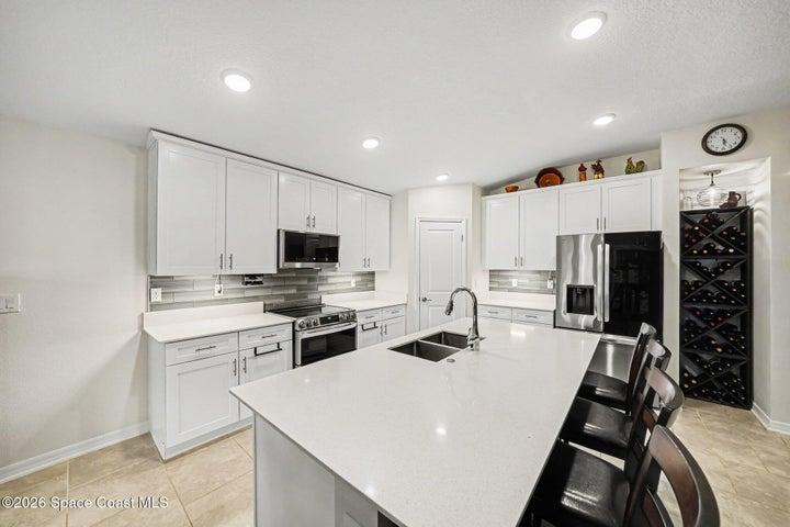 406 Three Oaks Drive, Edgewater, FL, 32141 photo 6