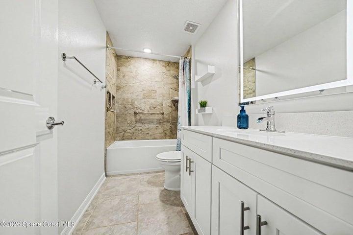 406 Three Oaks Drive, Edgewater, FL, 32141 photo 22