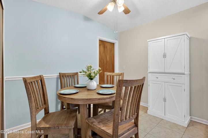 Eat-In Kitchen