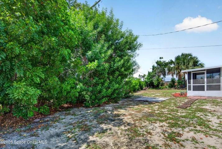Large, Fenced 0.26 Acre Lot!
