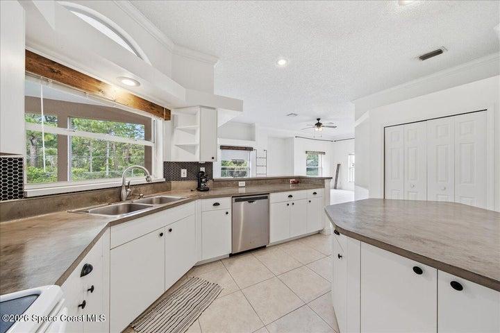 730 Campina Avenue SE, Palm Bay, FL, 32909 photo 11