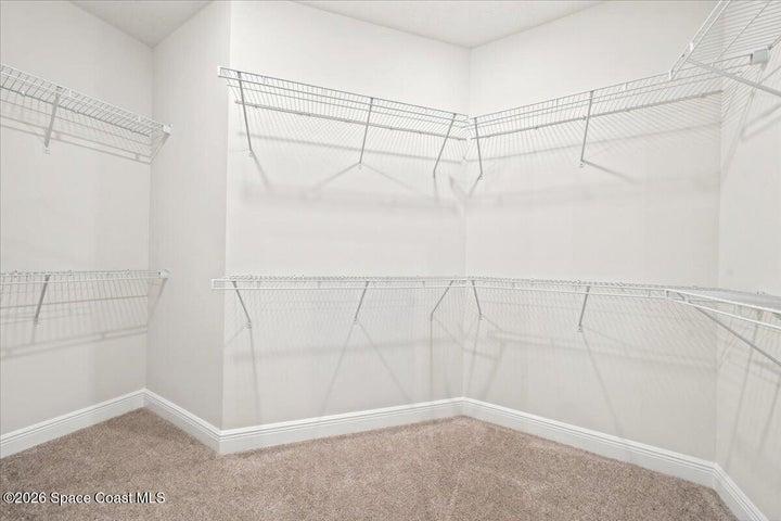 sample - owner walk in closet