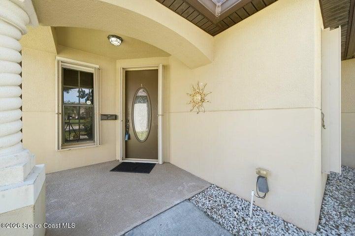 594 Dryden Circle, Cocoa, FL, 32926 photo 4