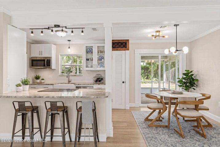 Breakfast Bar Dining Area
