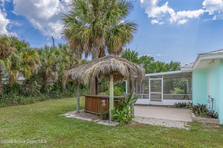Large Backyard Tiki Hut