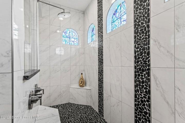 Stunning Walk-in Shower