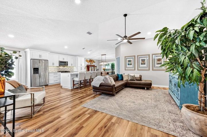 1716 Vista Lake Circle, Melbourne, FL, 32904 photo 5