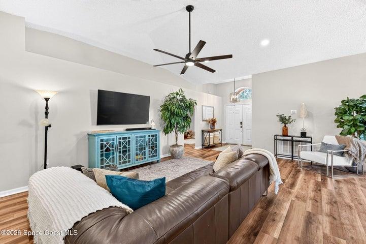 1716 Vista Lake Circle, Melbourne, FL, 32904 photo 7