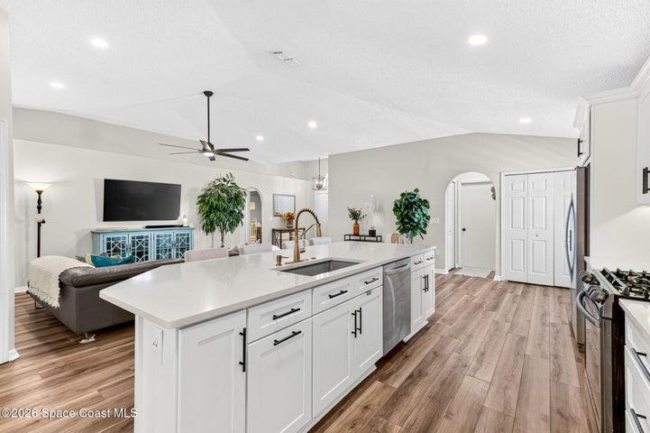 1716 Vista Lake Circle, Melbourne, FL, 32904 photo 12