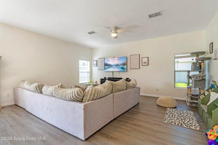 2111 Thames Road SE, Palm Bay, FL, 32909 photo 8