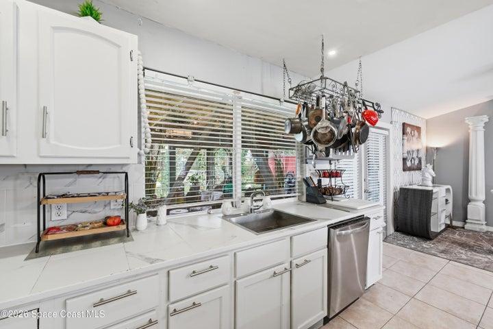 517 Linda Lane, Melbourne, FL, 32935 photo 8