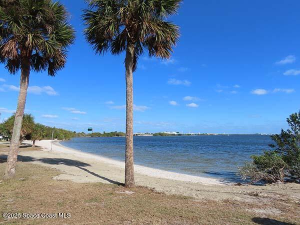 Kelly Park East Shoreline