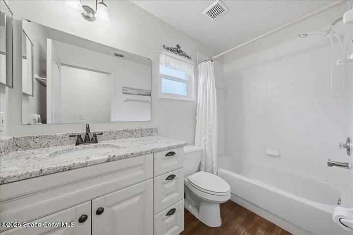 Upgraded Bath 2