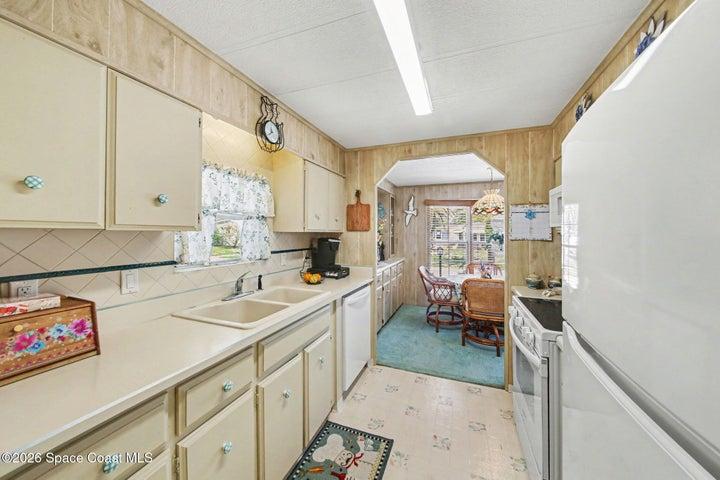 732 Dove Avenue N, Port Orange, FL, 32129 photo 11