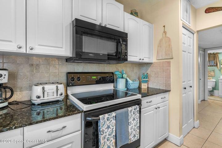 3209 S Lakeview Circle 8202, Fort Pierce, FL, 34949 photo 12