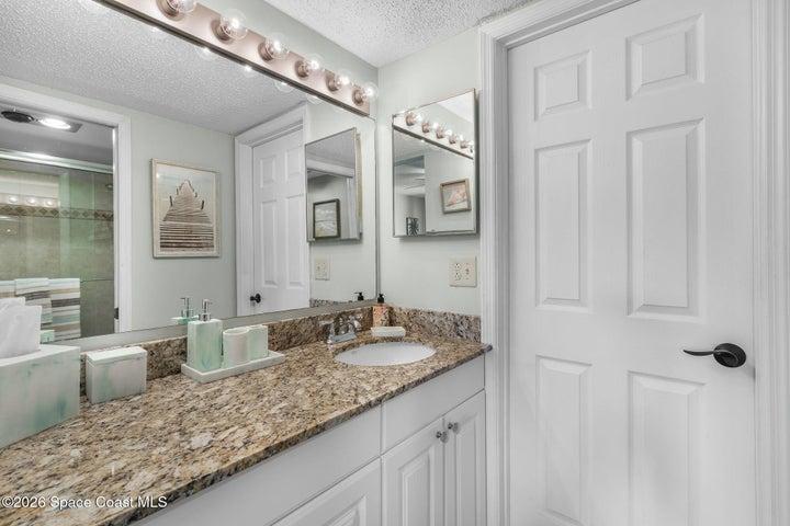 3209 S Lakeview Circle 8202, Fort Pierce, FL, 34949 photo 18