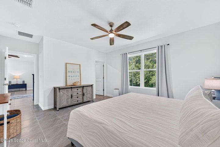 Primary suite