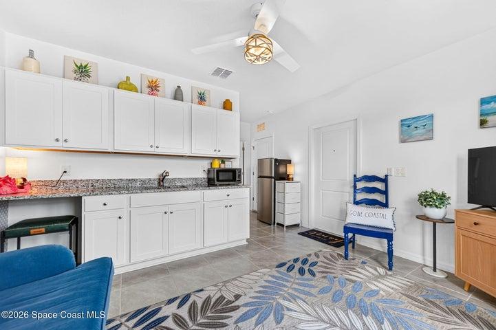 Guest suite kitchenette