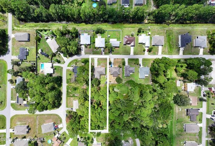 583 Edison Street SE, Palm Bay, FL, 32909 photo 2