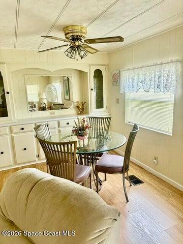Built-in hutch