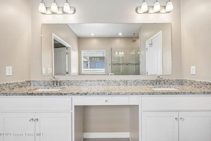 Dual sinks - room for all the necessities! (Don't worry! You look marvelous, darling!)