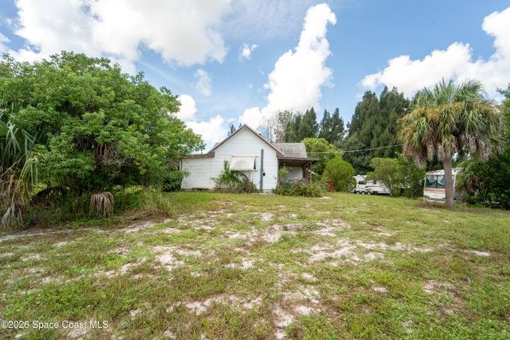 6715 Whispering Pines Lane, Grant, FL, 32949 photo 10