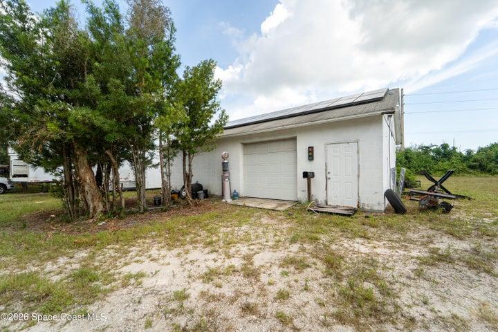 6715 Whispering Pines Lane, Grant, FL, 32949 photo 11