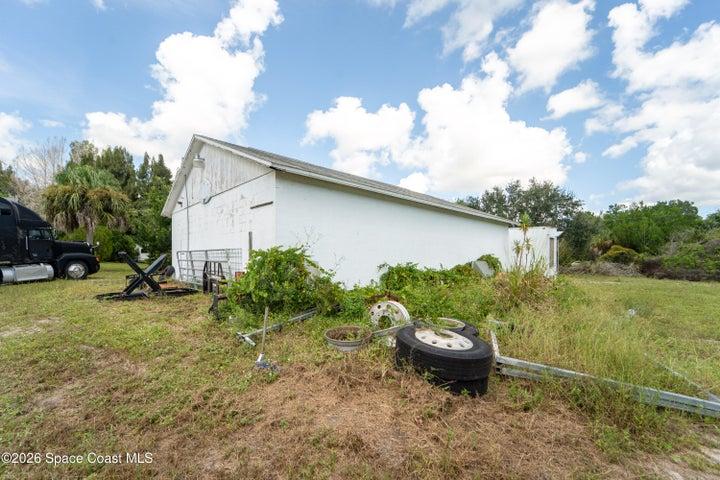 6715 Whispering Pines Lane, Grant, FL, 32949 photo 12