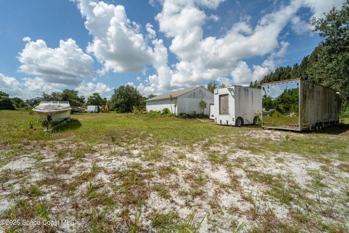 6715 Whispering Pines Lane, Grant, FL, 32949 photo 15