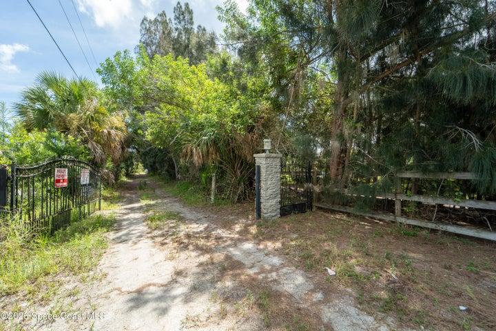 6715 Whispering Pines Lane, Grant, FL, 32949 photo 20