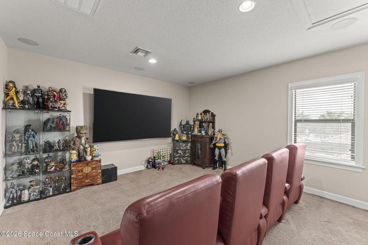 Upstairs bedroom, 1/2 bath attached
