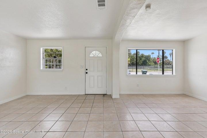 Entry Way Overlooking the Living Room