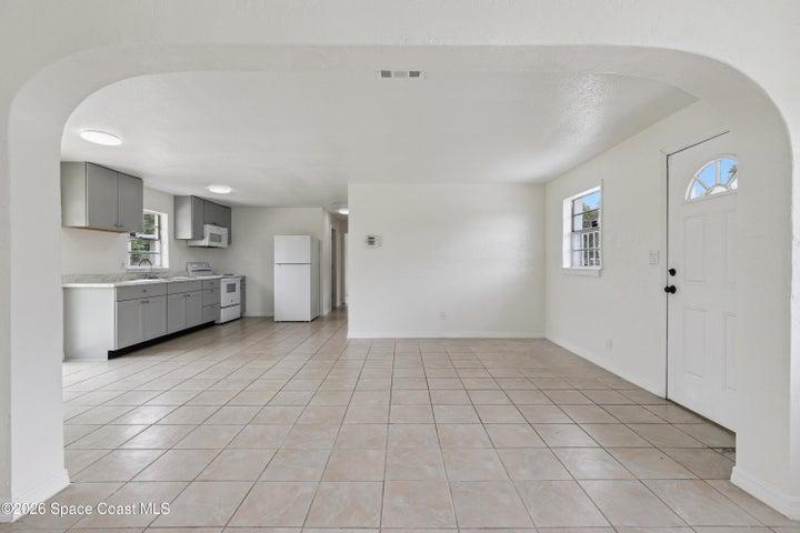 Bright and Open Floor Plan