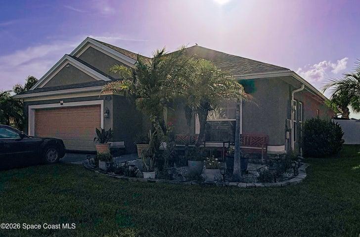 202 Teaberry Drive NW, Palm Bay