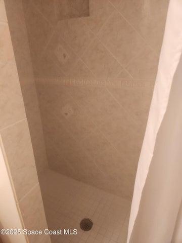 MASTER SHOWER