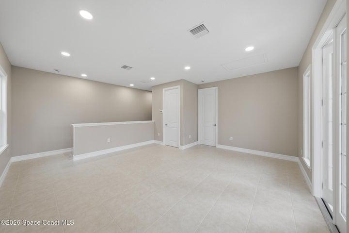 upstairs bonus room