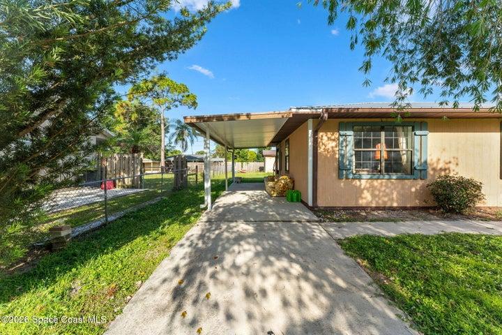 854 Carnation Avenue SE, Palm Bay, FL, 32909 photo 3