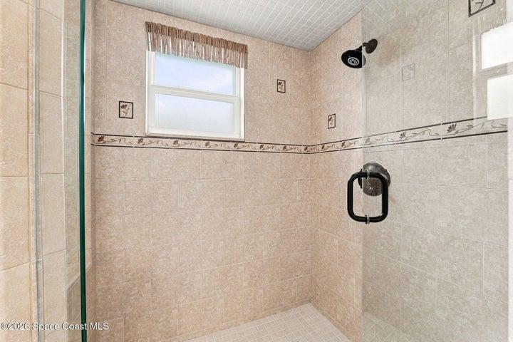Primary Bathroom, Walk-in Shower