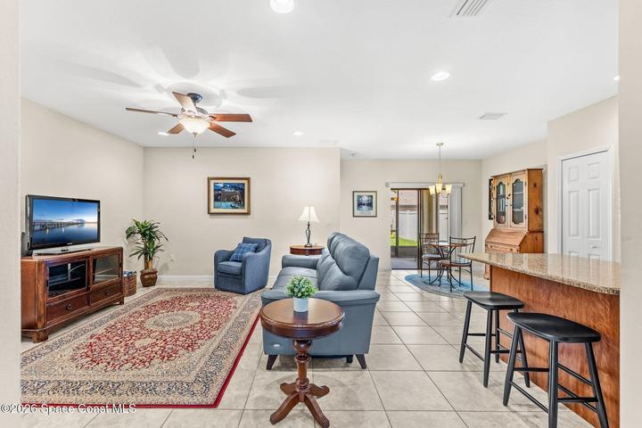 w/Family Room